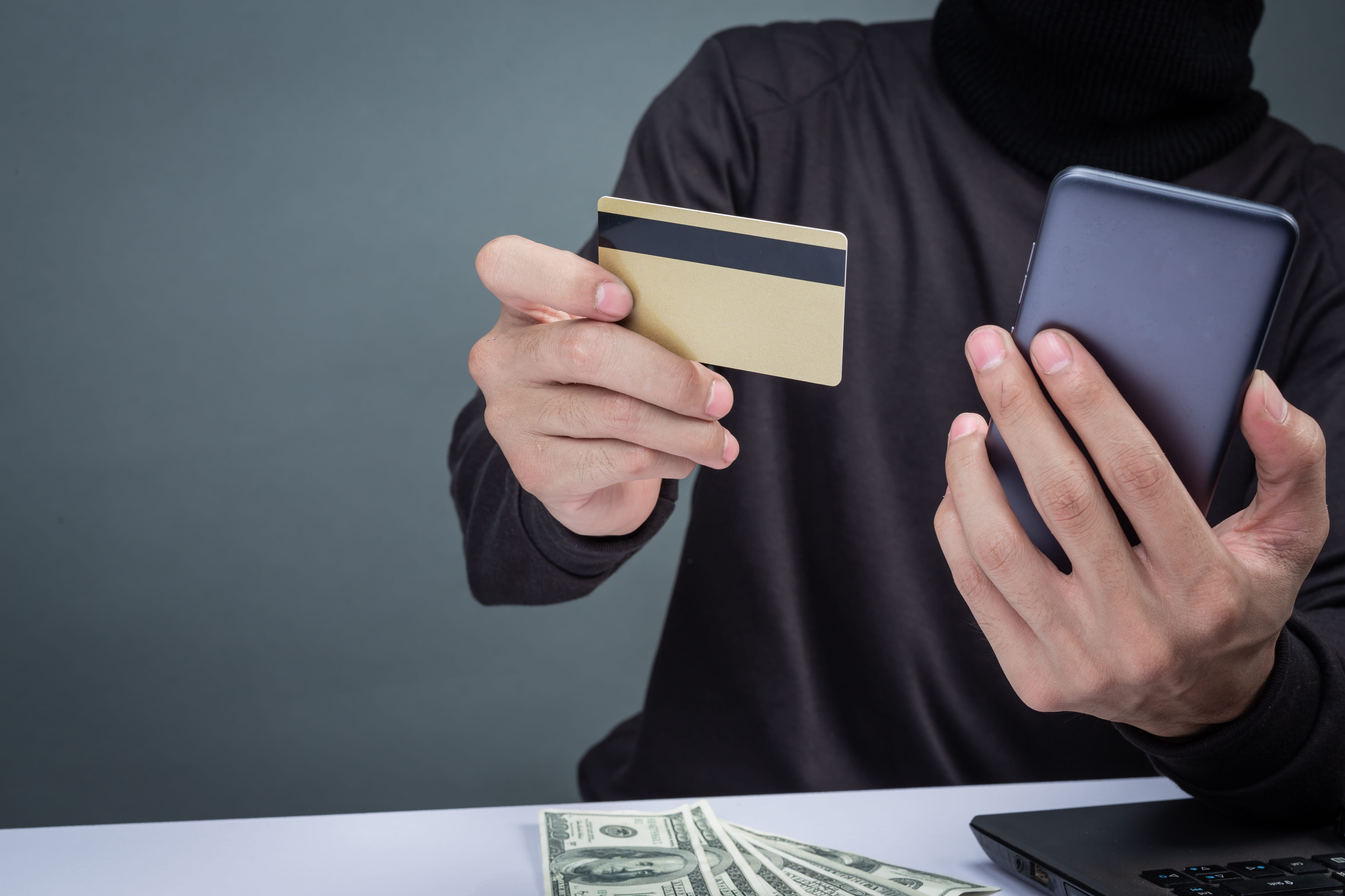How Virtual Cards Help Prevent Online Fraud